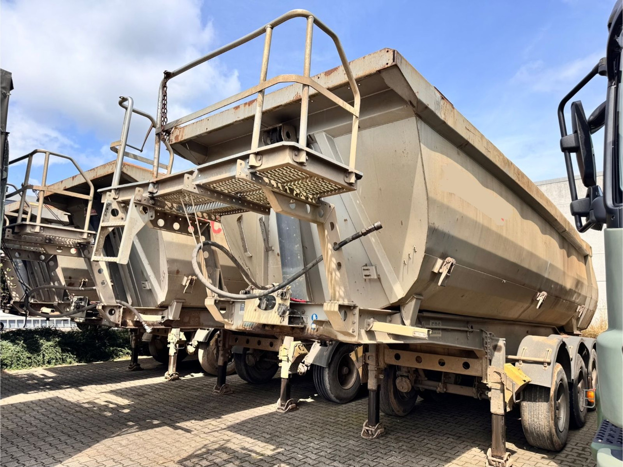 Menci SA700R Kipper Mulde 27m³ Lift Stahl 3 Stück - Volquete semirremolque: foto 1 Menci SA700R Kipper Mulde 27m³ Lift Stahl 3 Stück - Volquete semirremolque: foto 1