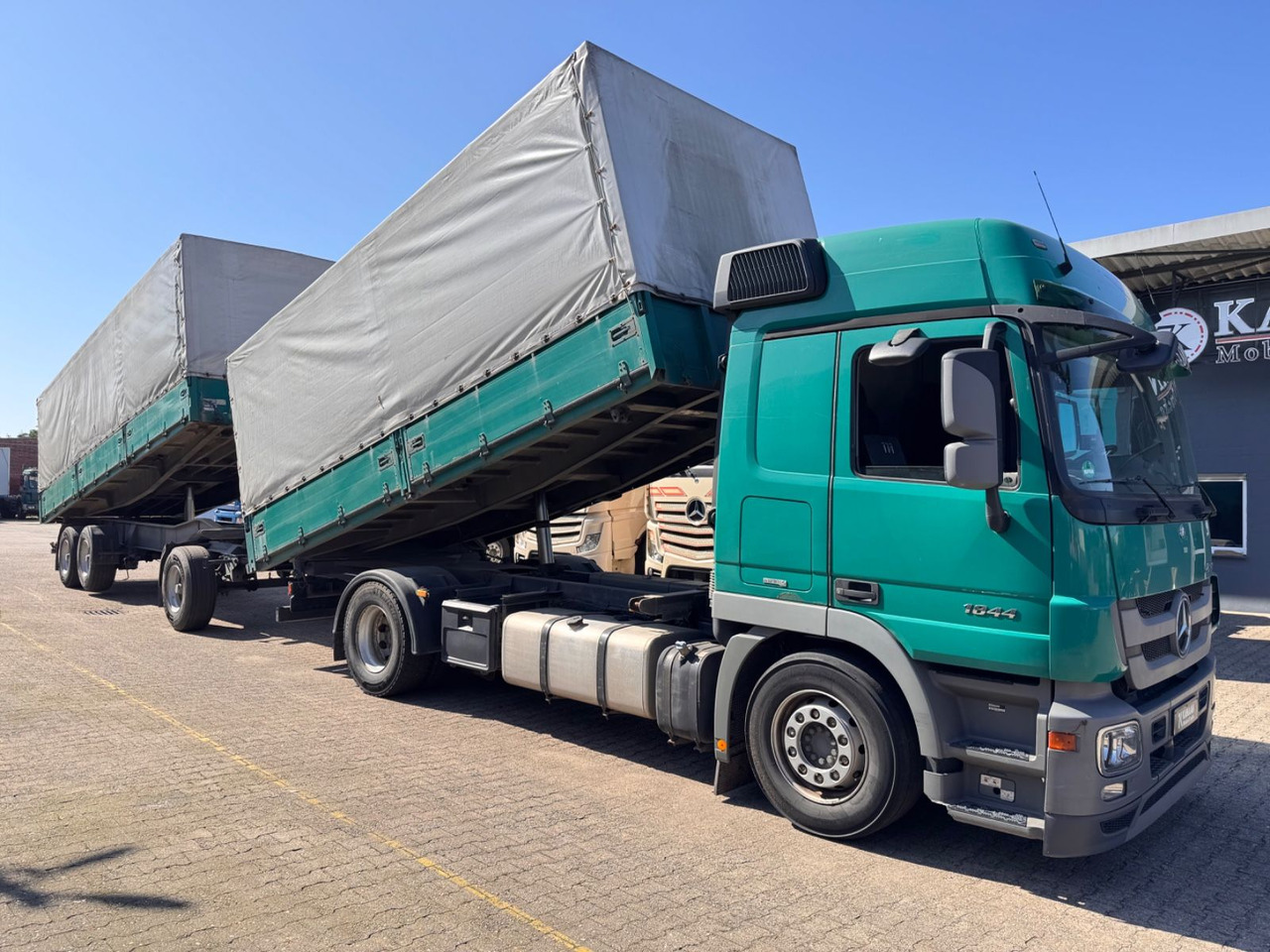 Mercedes-Benz 1844 Actros MP3 3-SeitenKipper Getreide Pritsche - Volquete camión: foto 1 Mercedes-Benz 1844 Actros MP3 3-SeitenKipper Getreide Pritsche - Volquete camión: foto 1