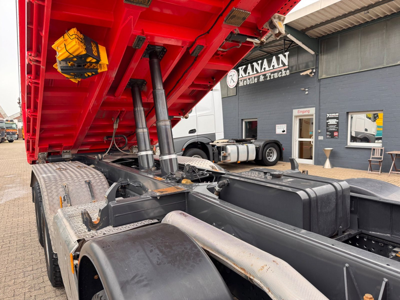 Leasing financiero de  Mercedes-Benz 3246 K  Arocs 8x4 Meiller  Bordmatik leasing Mercedes-Benz 3246 K  Arocs 8x4 Meiller  Bordmatik: foto 21