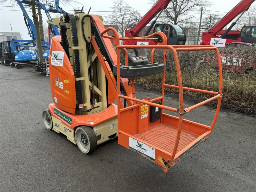 JLG Toucan 10E (7356) - Plataforma de mástil vertical: foto 3 JLG Toucan 10E (7356) - Plataforma de mástil vertical: foto 3