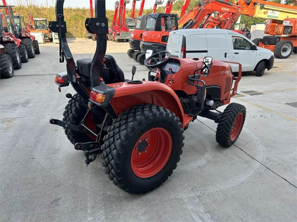 Kubota L1-382 (5278) - Tractor municipal: foto 5 Kubota L1-382 (5278) - Tractor municipal: foto 5