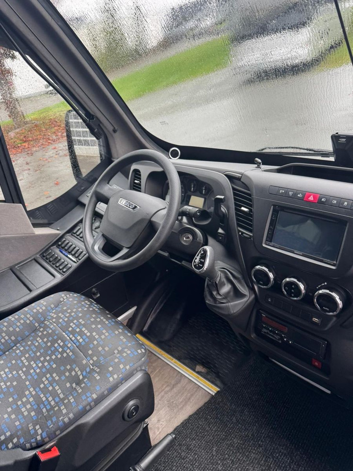 Iveco Atomic AN21 (wenig Km*7.2t) Rosero/ Rapido - Minibús, Furgoneta de pasajeros: foto 4 Iveco Atomic AN21 (wenig Km*7.2t) Rosero/ Rapido - Minibús, Furgoneta de pasajeros: foto 4