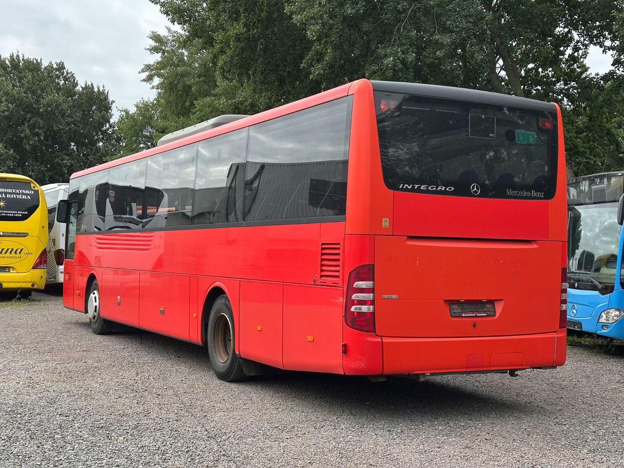 Mercedes-Benz O550 Integro (56 Sitze*Klima*Schalt) - Autobús suburbano: foto 2 Mercedes-Benz O550 Integro (56 Sitze*Klima*Schalt) - Autobús suburbano: foto 2