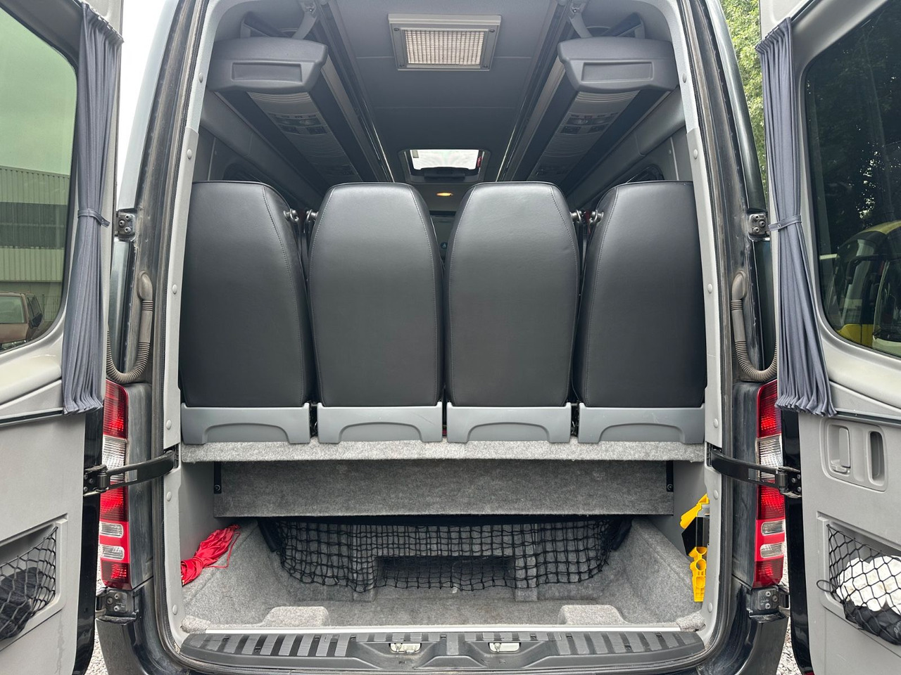 Mercedes-Benz Sprinter 519 CDi (Euro 6*Leder Sitze) - Minibús, Furgoneta de pasajeros: foto 4 Mercedes-Benz Sprinter 519 CDi (Euro 6*Leder Sitze) - Minibús, Furgoneta de pasajeros: foto 4