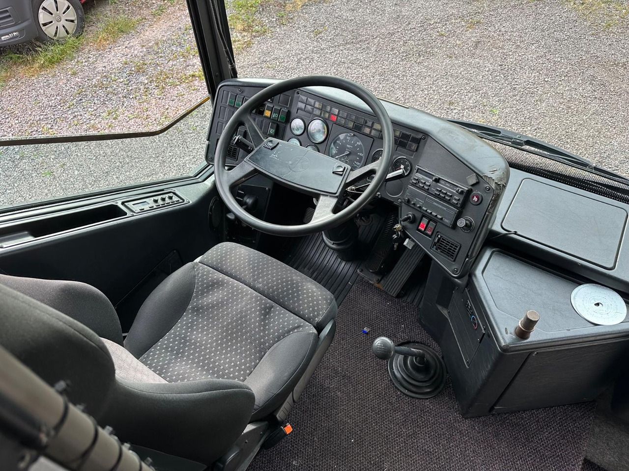 Setra S 315 UL (56 Sitze*Klima*Schalt*TOP) - Autobús suburbano: foto 5 Setra S 315 UL (56 Sitze*Klima*Schalt*TOP) - Autobús suburbano: foto 5