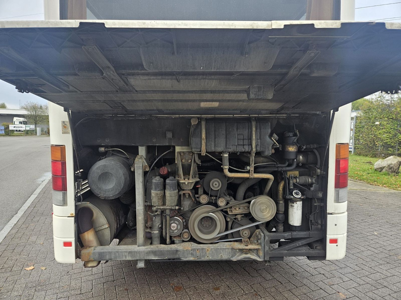 Setra S 317 UL (66 Sitze*Schalt*TOP) - Autobús suburbano: foto 3 Setra S 317 UL (66 Sitze*Schalt*TOP) - Autobús suburbano: foto 3