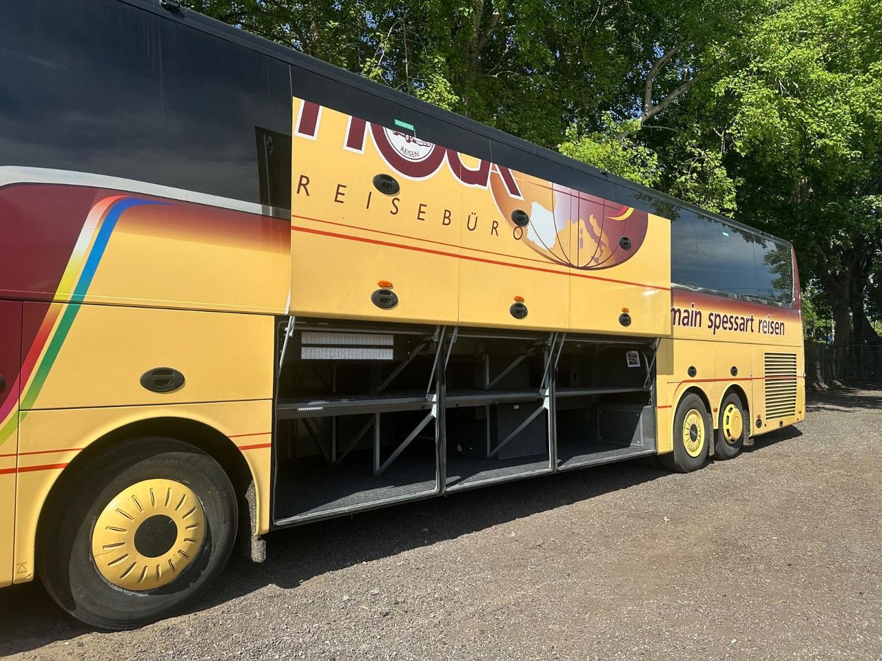 Vanhool TX17 Astron (TOP*57 Sitze) 417 HDH/ 517 HDH - Autocar: foto 4 Vanhool TX17 Astron (TOP*57 Sitze) 417 HDH/ 517 HDH - Autocar: foto 4