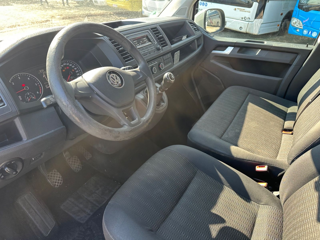 Volkswagen T6 Caravelle (Klima Vorne + Hinten) - Furgoneta de pasajeros: foto 3 Volkswagen T6 Caravelle (Klima Vorne + Hinten) - Furgoneta de pasajeros: foto 3